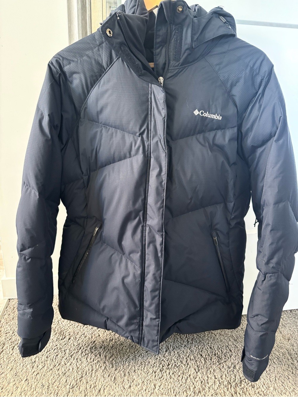 Columbia Quilted Hooded Puffer Jacket in Navy